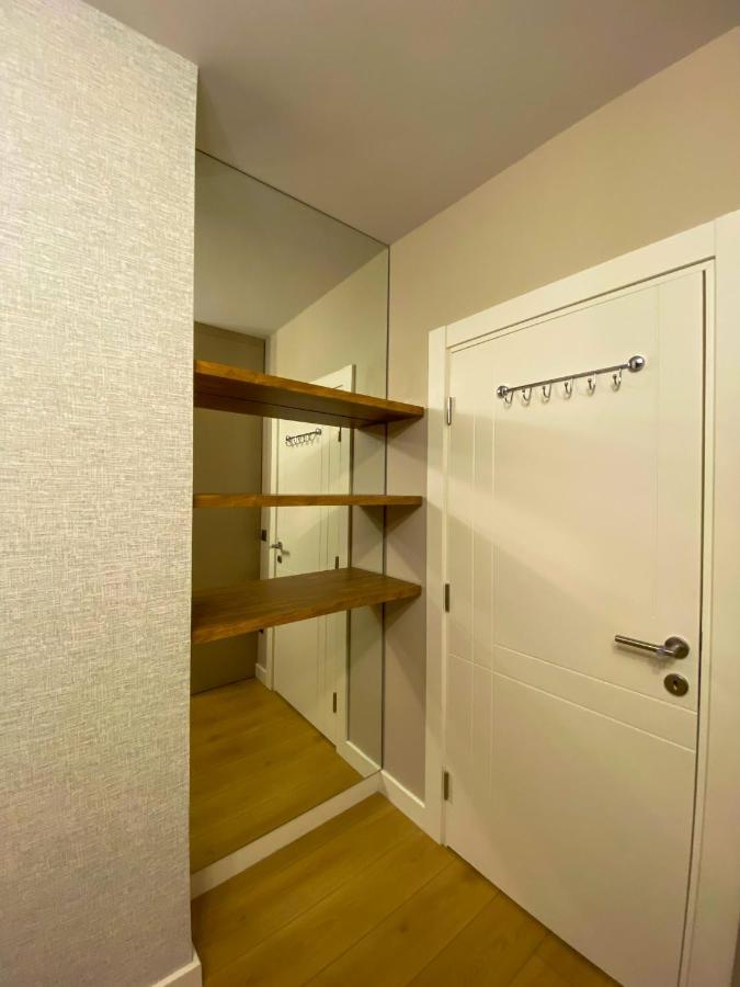 Brand-new Elegant 1-bedroom Daire